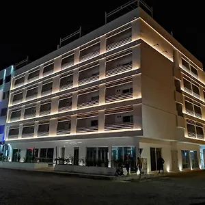 4* Hotel Oasis White